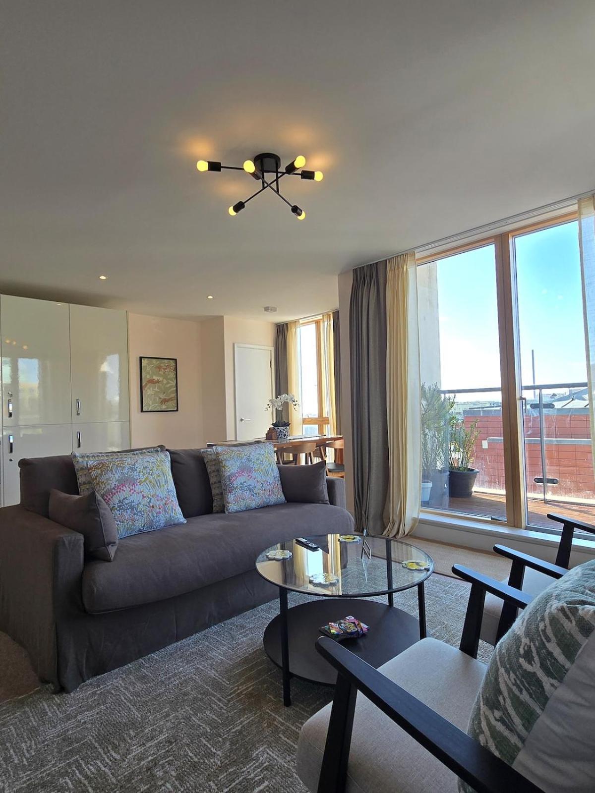 Spacious Seaside With Terrace, Kemptown Apartment